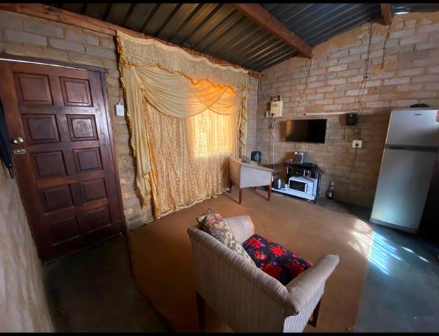 2 BEDROOM HOUSE FOR SALE IN PALM RIDGE